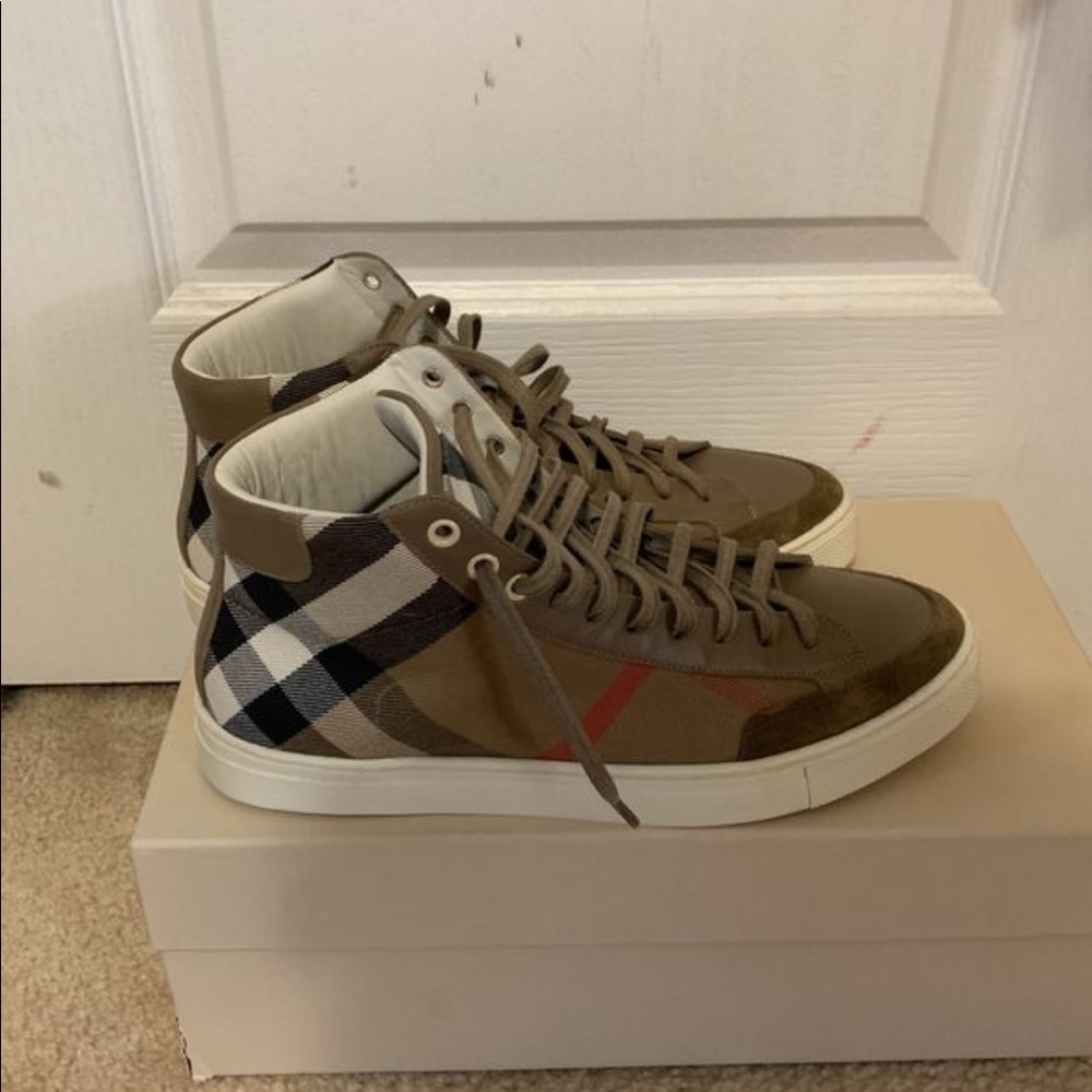 Burberry shoes